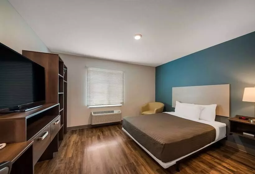 Hotelli Woodspring Suites Inverness