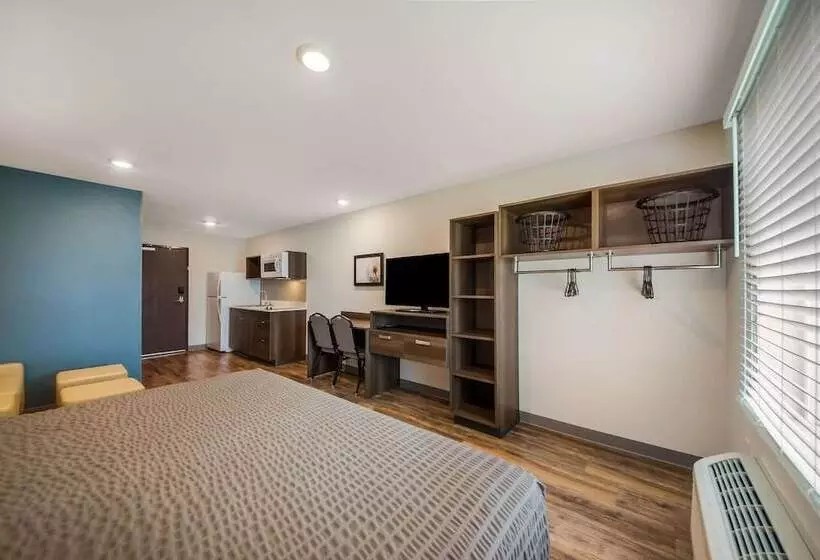 Hotelli Woodspring Suites Inverness