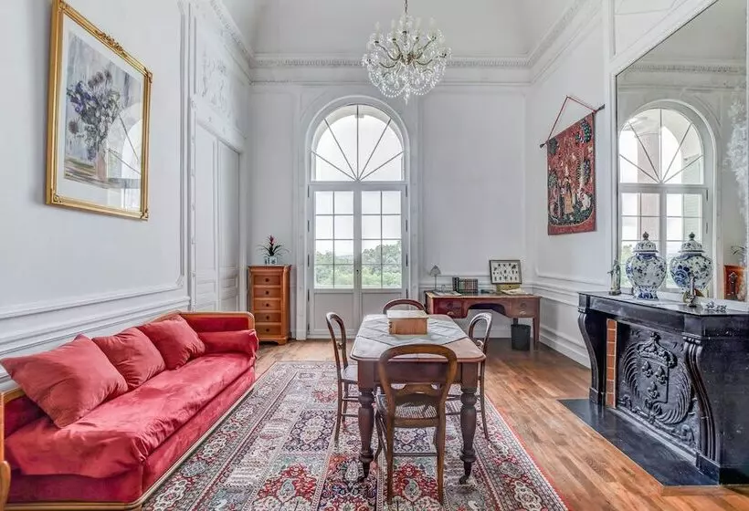 ペンション Chateau De Pourpry