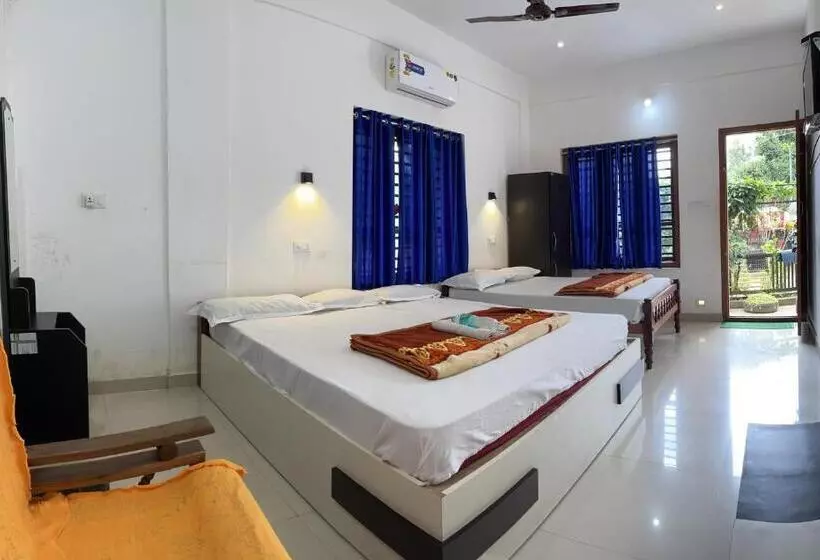 Majatalo Dakshinakasi Guest House