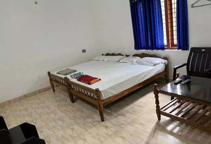 Majatalo Dakshinakasi Guest House