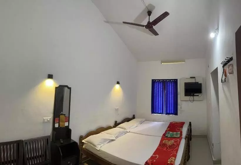 Majatalo Dakshinakasi Guest House