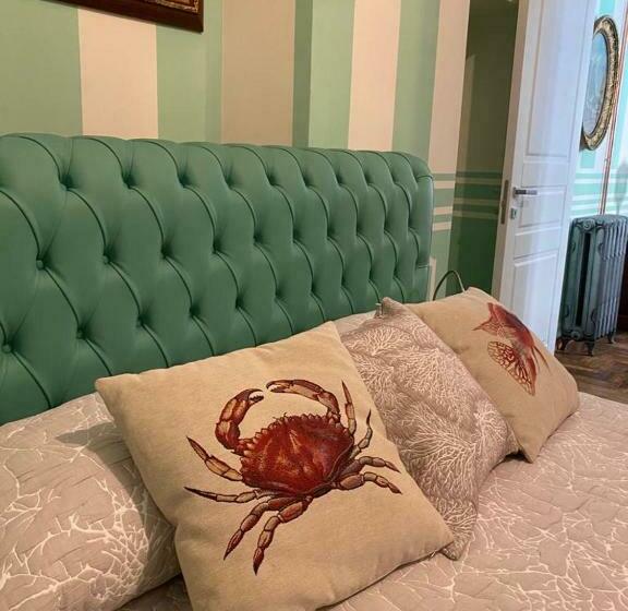 پانسیون Regal House Anzio Manetti 16