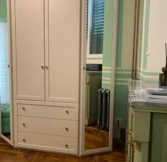 Majatalo Regal House Anzio Manetti 16