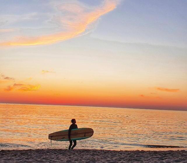 پانسیون Surf Inn