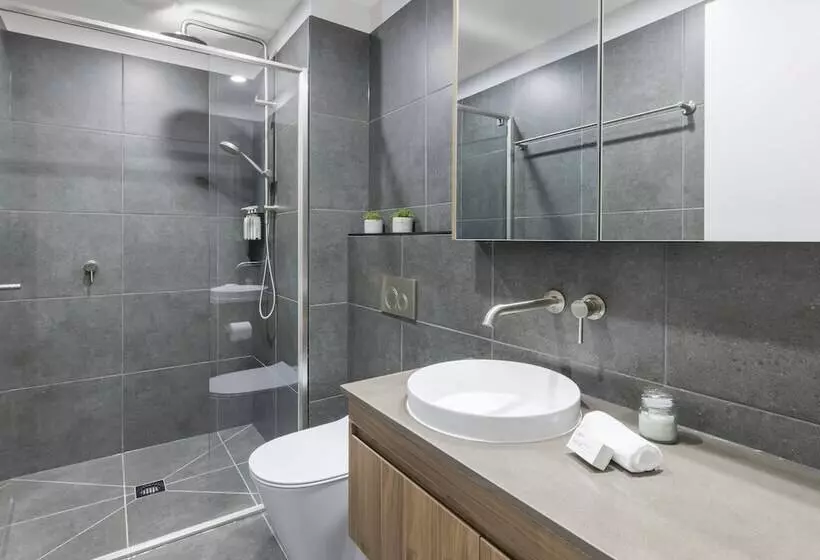 Punthill Essendon North