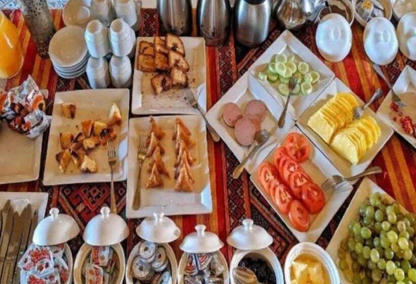 مبيت وإفطار Best Desert Luxury Camp