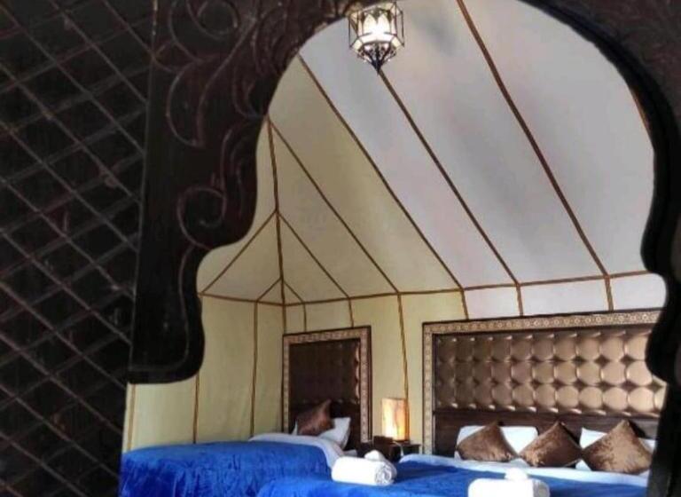 مبيت وإفطار Best Desert Luxury Camp