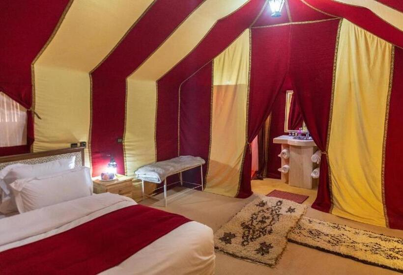 مبيت وإفطار Best Desert Luxury Camp