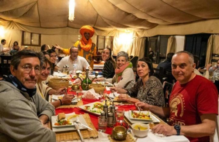 مبيت وإفطار Best Desert Luxury Camp