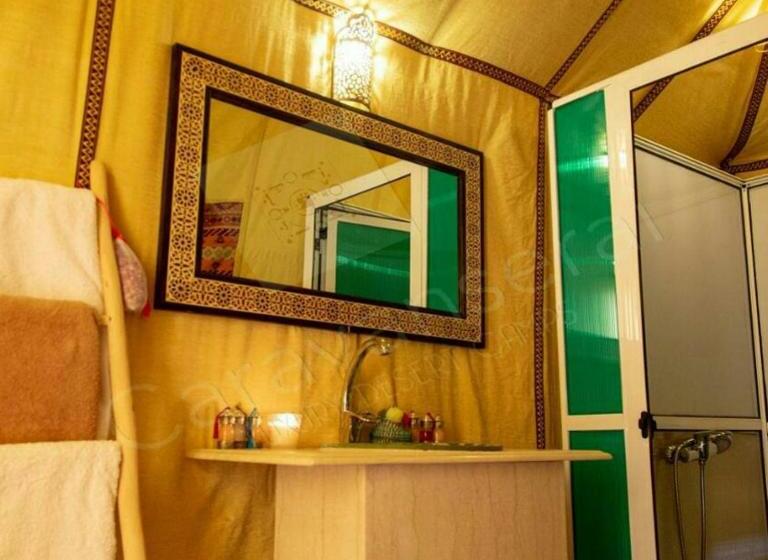 مبيت وإفطار Best Desert Luxury Camp