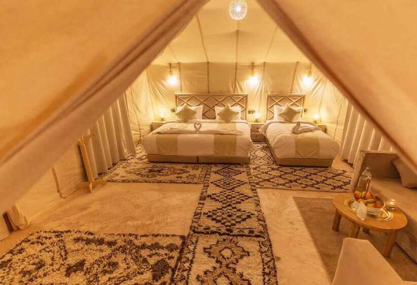 مبيت وإفطار Best Desert Luxury Camp