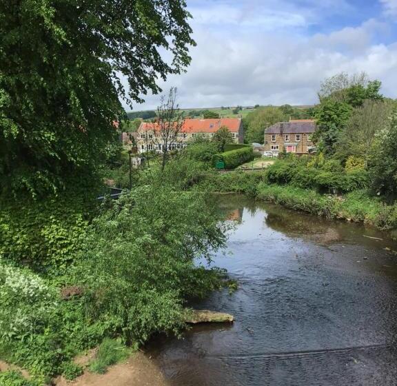 مبيت وإفطار The Board Inn   Lealholm