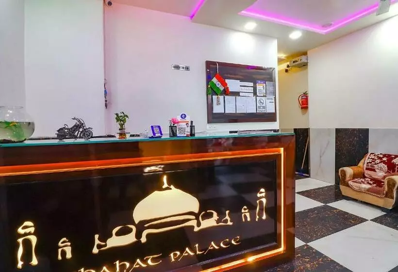 ホテル Oyo 89828 Chahat Palace