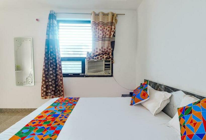 호텔 Oyo 89828 Chahat Palace