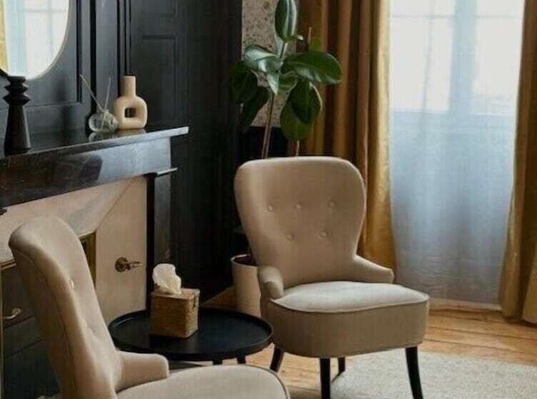 ベッドアンドブレックファースト La Suite