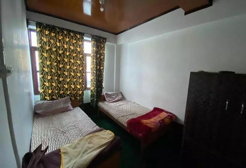 Hotel Ashiyana