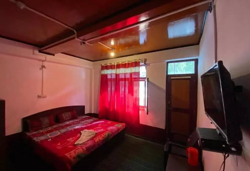 Hotel Ashiyana
