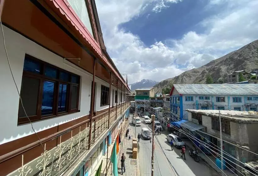 Hotel Ashiyana