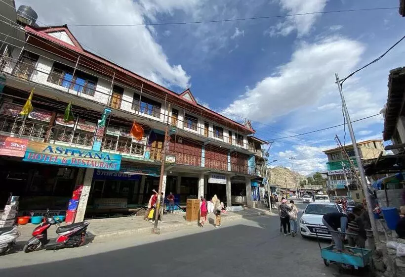 Hotel Ashiyana