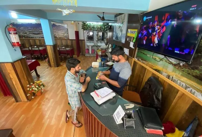 Hotel Ashiyana