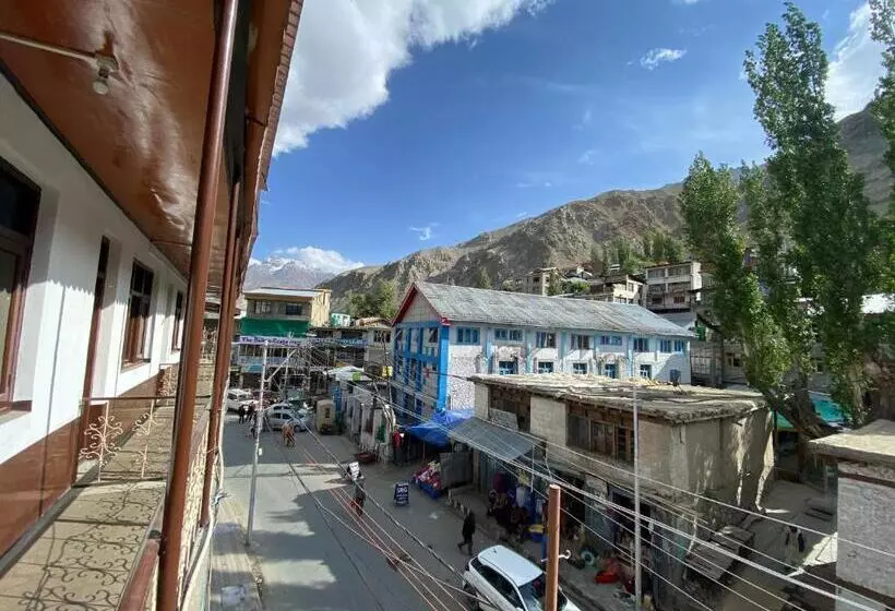 Hotel Ashiyana