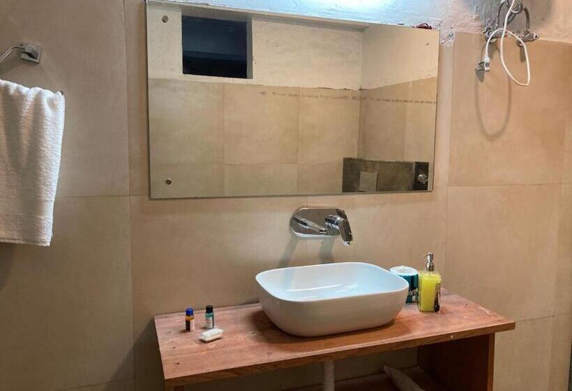 בית מלון כפרי Miknaon Farm Stay