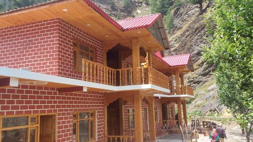 בית מלון כפרי Royal Hillcrest