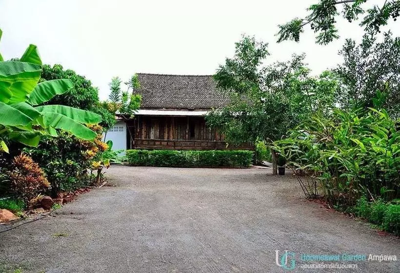 ペンション บ้านสวนอุดมสวัสดิ์ อัมพวา