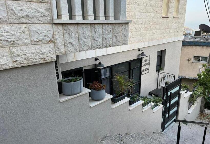 פנסיון Abu Salem House Guest House