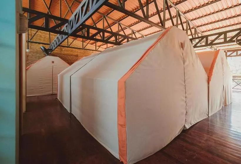 Majatalo Habitat Surf Glamp