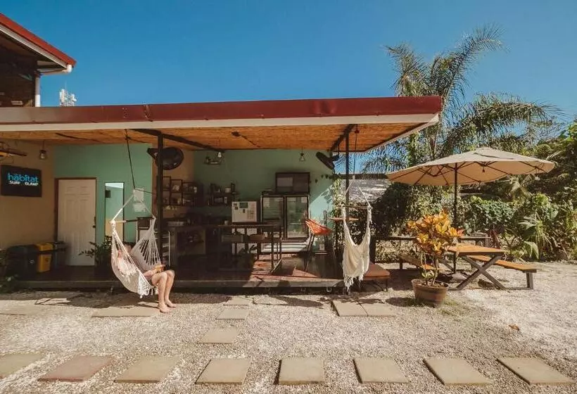 Majatalo Habitat Surf Glamp