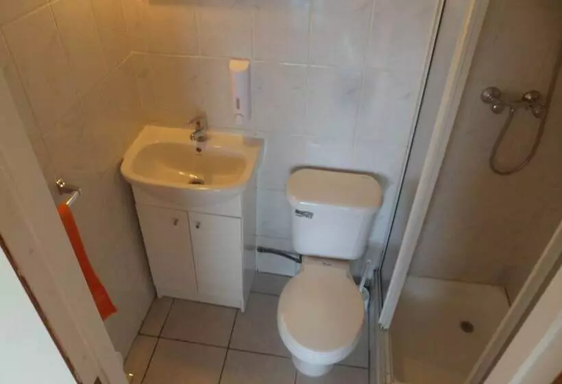 هتل Costa Azul Bed & Breakfast   Hostel