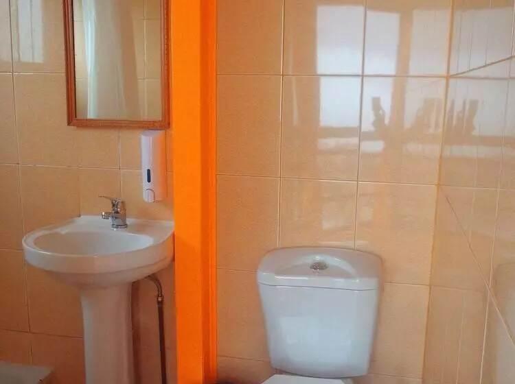 هتل Costa Azul Bed & Breakfast   Hostel