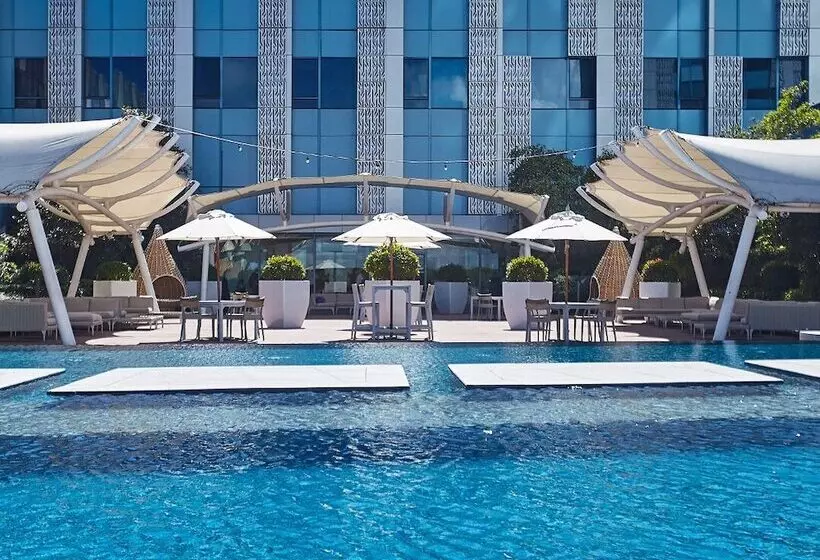 Crimson Hotel Filinvest City, Manila