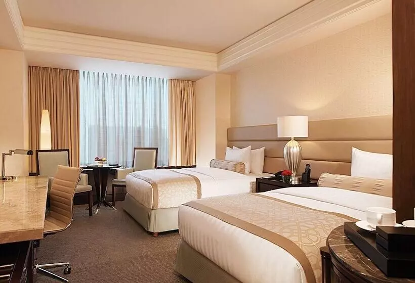 Crimson Hotel Filinvest City, Manila