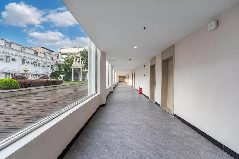 호텔 Hanting Shanghai Hongqiao Hub Railway Station