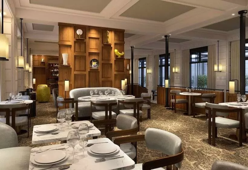 Отель Hôtel Les Lumières Relais & Châteaux