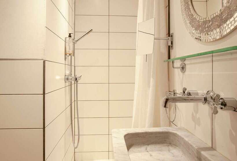 ホテル The Originals Hôtel Le Cise Restaurant Chambres Et Suites