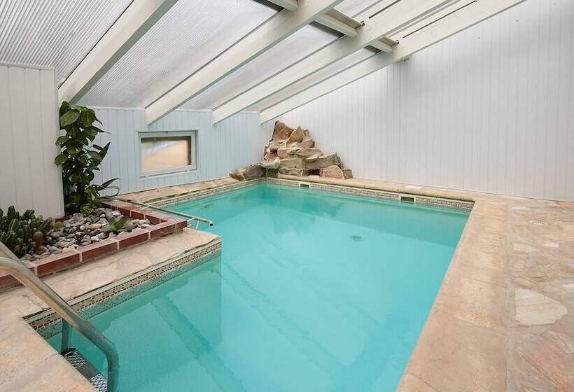 ホテル The Originals Hôtel Le Cise Restaurant Chambres Et Suites