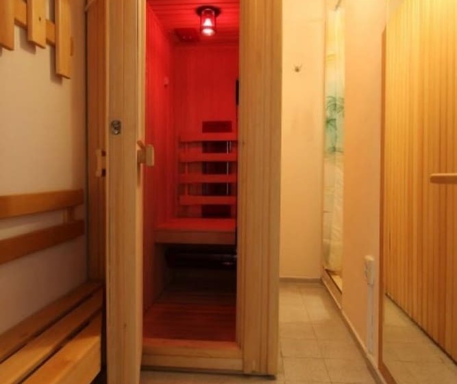 هتل Reverence Boutique