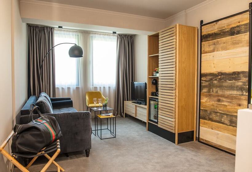 هتل Reverence Boutique