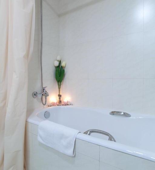 בית מלון כפרי Shijia Inn On The Bund