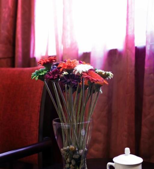 בית מלון כפרי Shijia Inn On The Bund