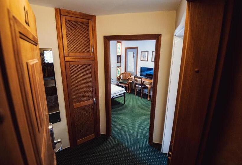 ホテル šumava Inn