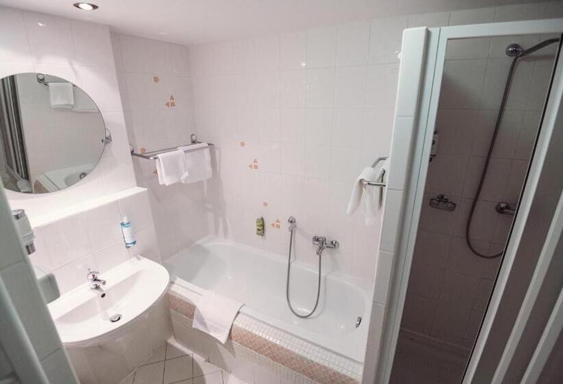 ホテル šumava Inn