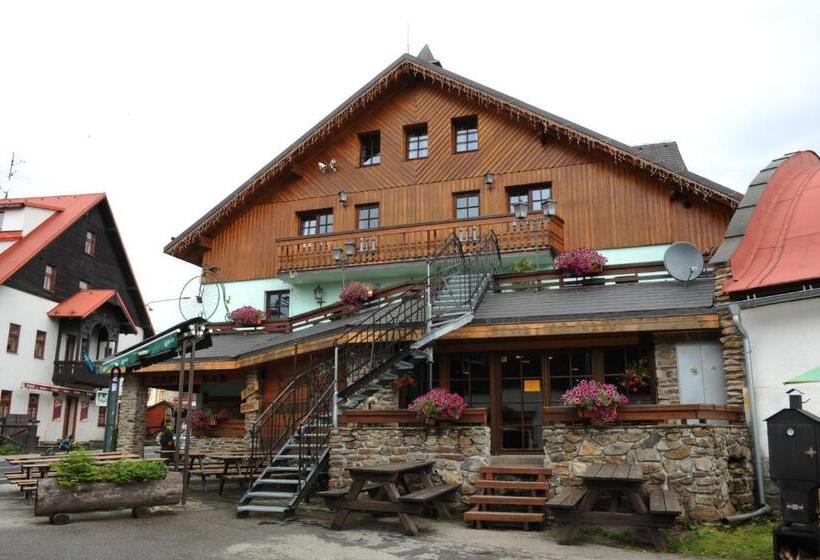 ホテル šumava Inn