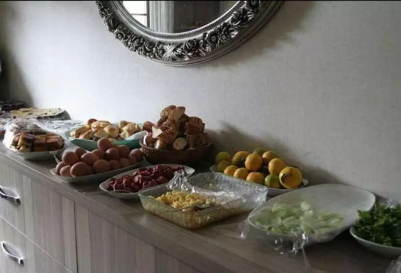 בית מלון כפרי Uz