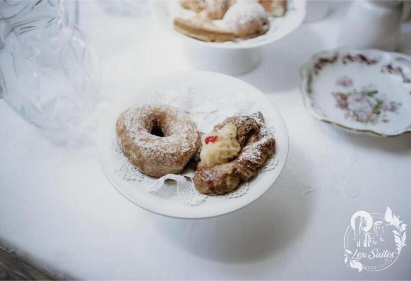 تختخواب و صبحانه Lex Suites