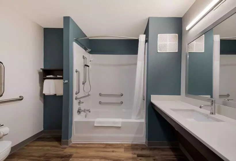 هتل Woodspring Suites San Antonio Utsa   Medical Center